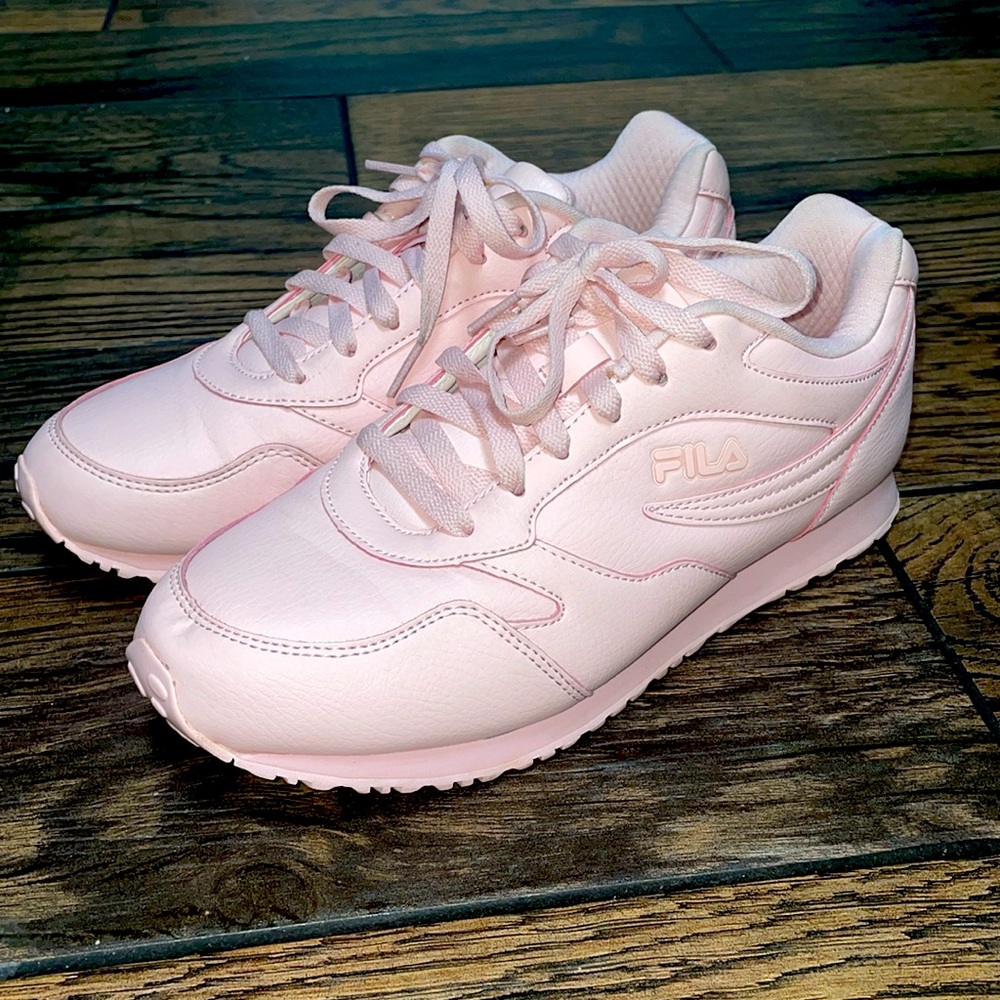 Fila Machu Pink Classic Sneakers Size 10 shoes retro